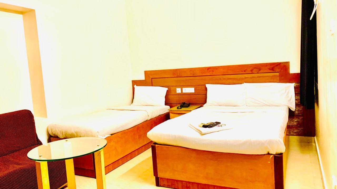 Half Moon Palace Chennai Luaran gambar
