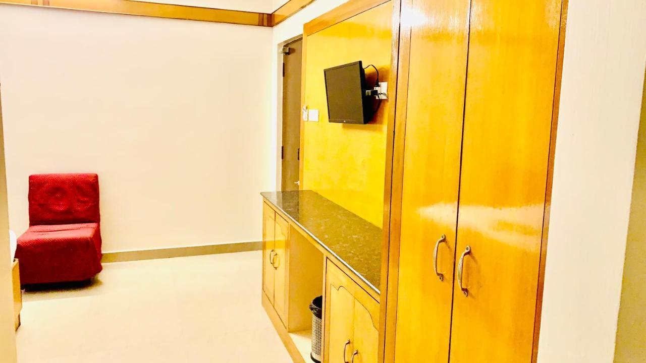 Half Moon Palace Chennai Luaran gambar