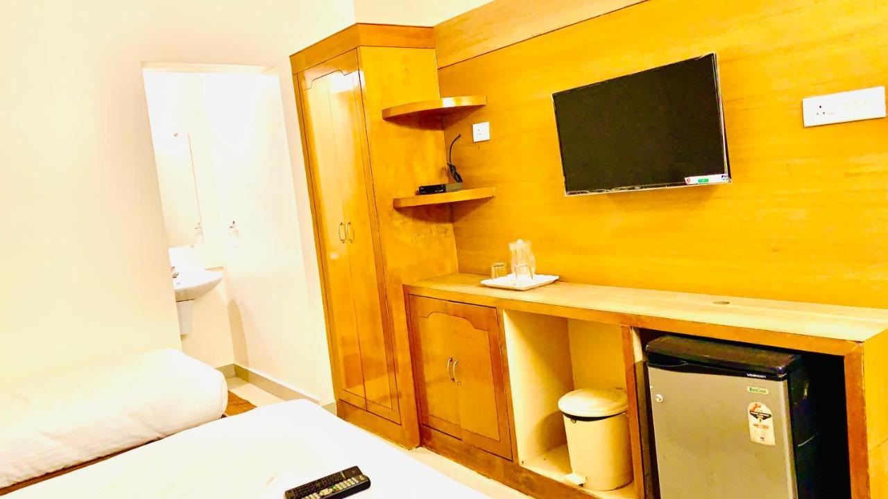 Half Moon Palace Chennai Luaran gambar