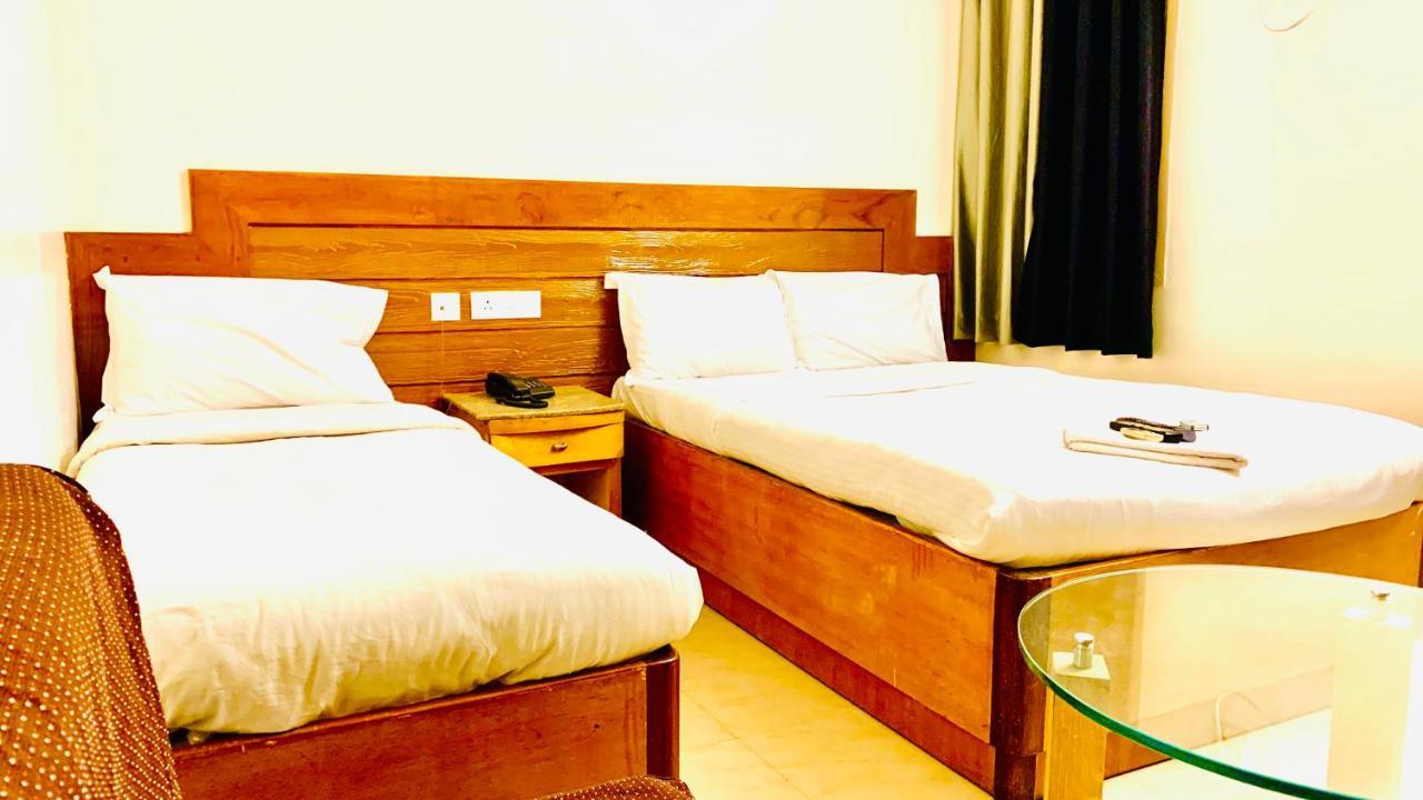 Half Moon Palace Chennai Luaran gambar