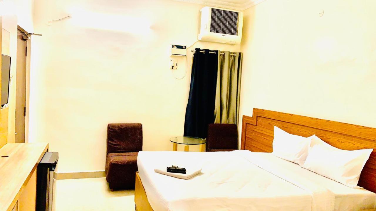 Half Moon Palace Chennai Luaran gambar